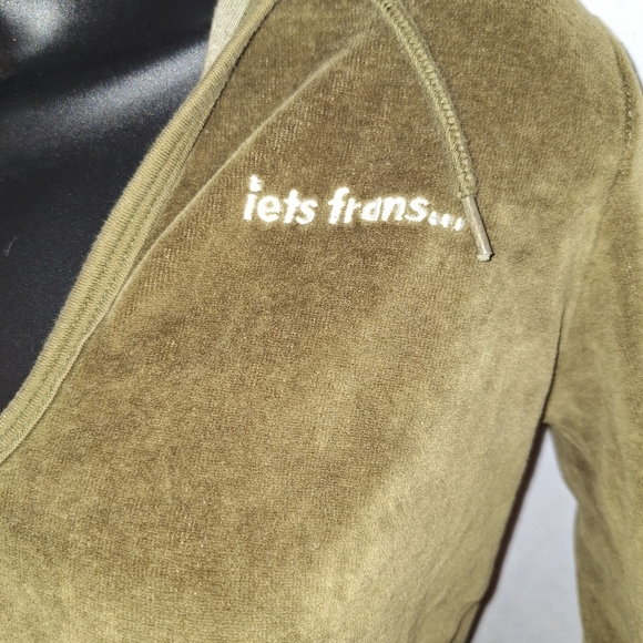 Green Cropped Fitted Hoodie with Long Sleeves - Picture 3 of 6